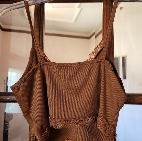 Crop top - Picture 3 of 3